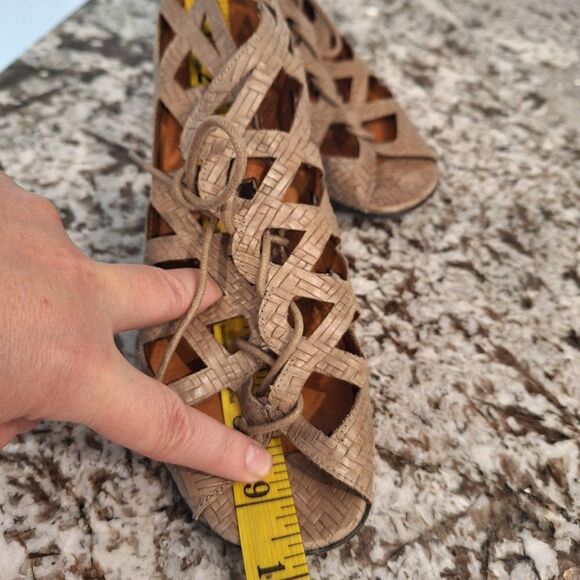 GENTLE SOULS  Leather SANDALS size 7M - Picture 13 of 14